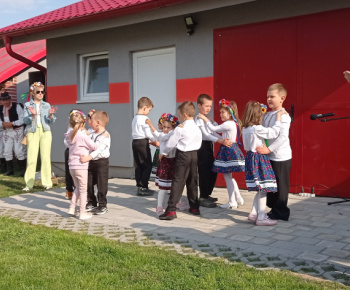 Stavanie mája 2022